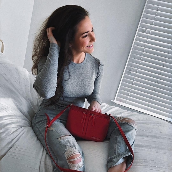 Meet your Posher, Windsor - Picture 1 of 1